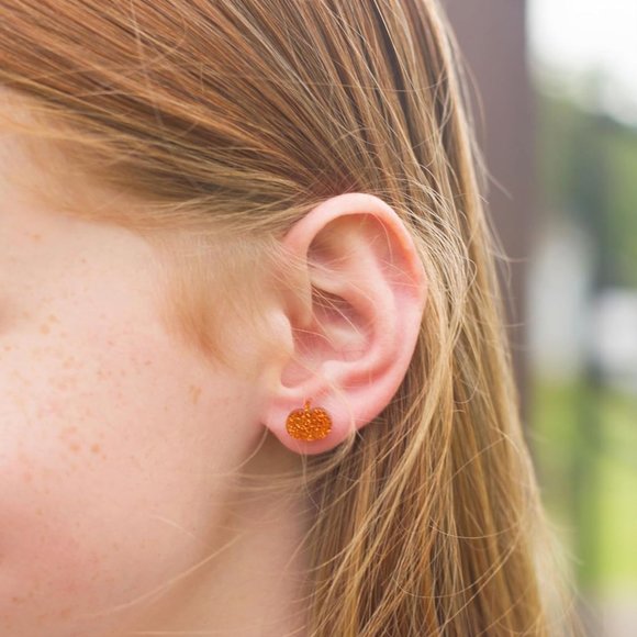 ๐ Handmade resin glitter Thanksgiving pumpkin stud earrings 1/2in - Picture 2 of 7